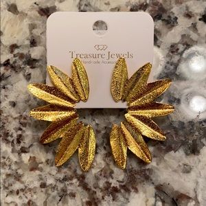 Treasured jewels earrings